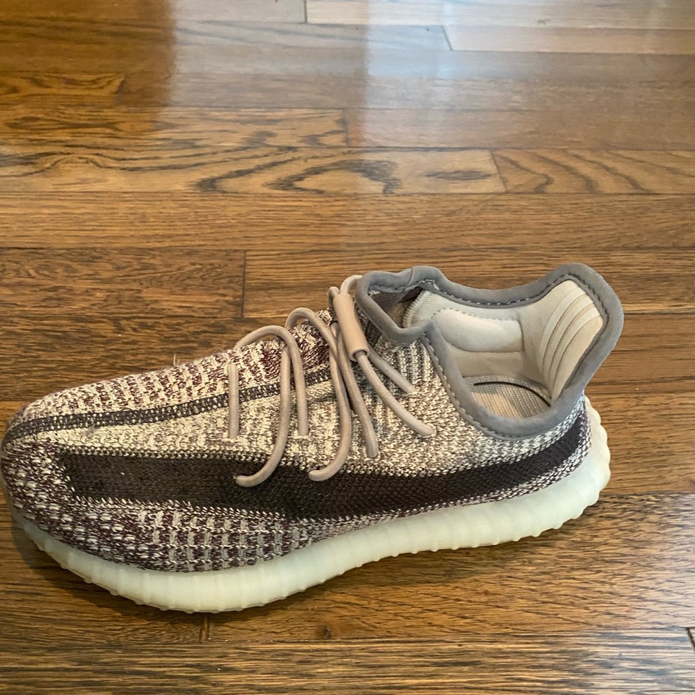 adidas

YEEZY BOOST 350 V2 KIDS 'ZYON